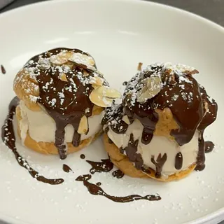 Profiteroles