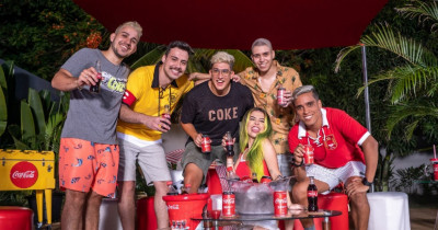 Coca-Cola revive momentos icônicos do Cazuza com o lançamento da