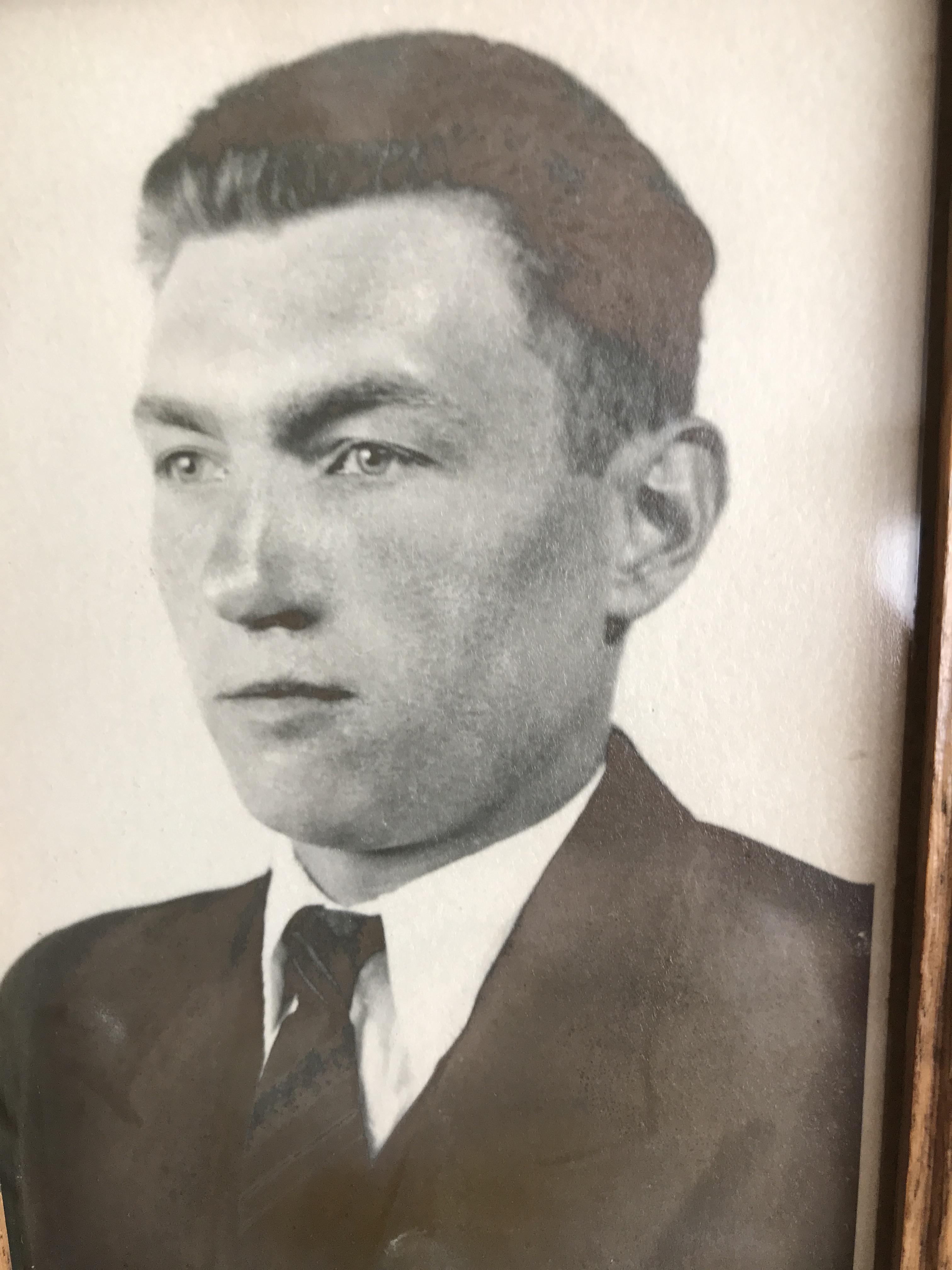 Dirk Loeve was mijn oom, een broer van mijn moeder