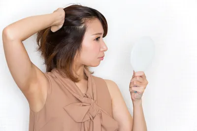 産後の抜け毛ケア!女性ホルモンを考えて抜け毛予防