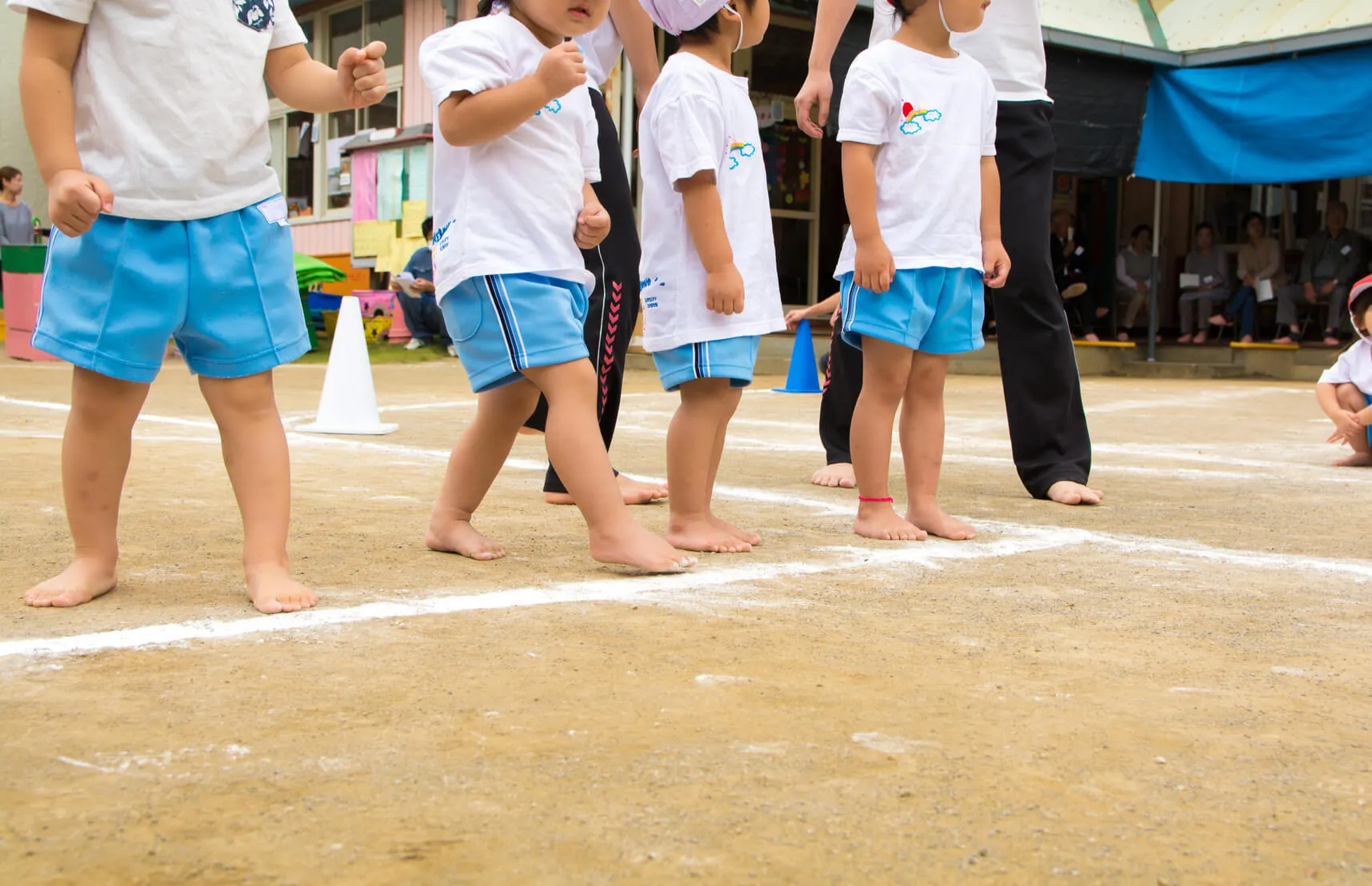 幼稚園と保育園の性質を併せ持つ「認定こども園」