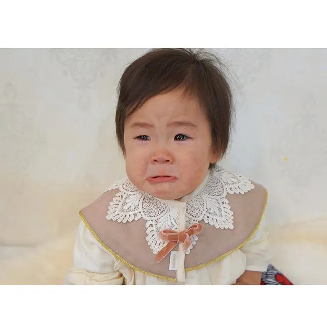 お腹がすいたのか、 眠いのか、、 とってもご機嫌斜めな「ひびきちゃん」? マールマールのまあるいスタイがお似合いなのに半べそです?? . マールマールのいちばん人気はなんといってもこの「Dolce」シリーズ❤️ もう持ってるよ！！という方はほかのスタイやアイテムもチェックしてください??