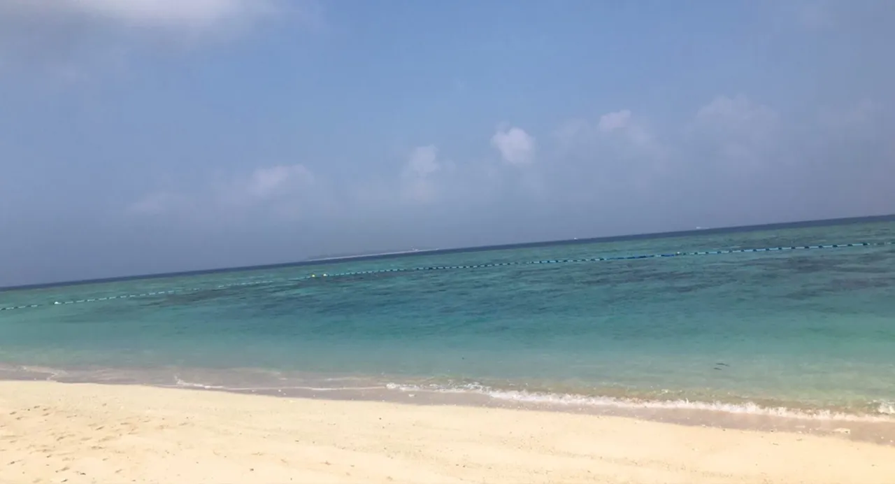 瀬底ビーチ