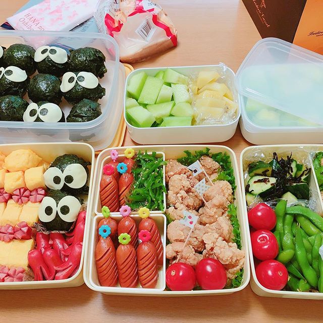 #運動会弁当 #運動会お弁当 #まっくろくろすけ弁当 #まっくろくろすけおにぎり #地区運動会 #たまごやきは甘い派 #たこさんウインナ