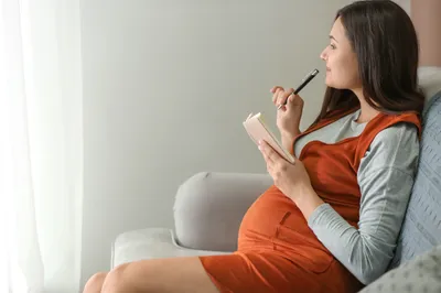 使い勝手がよくておしゃれな母子手帳ケース人気の12選