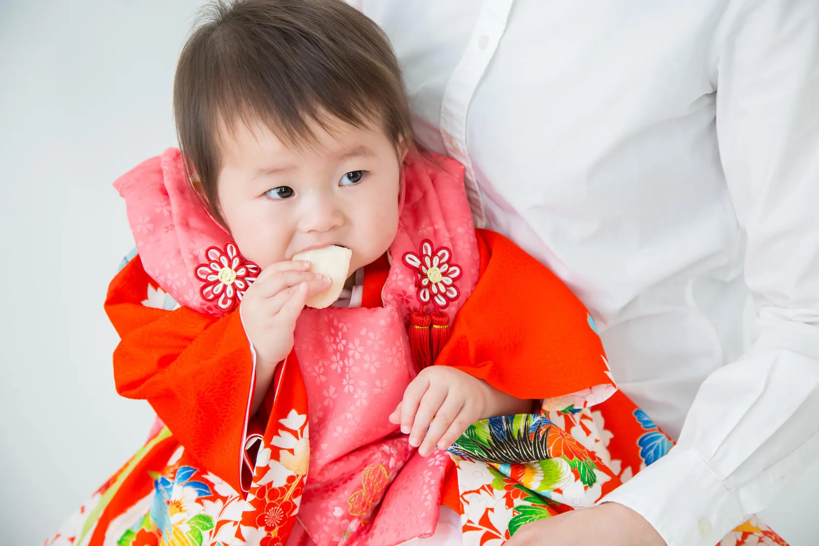 着物を着た赤ちゃん