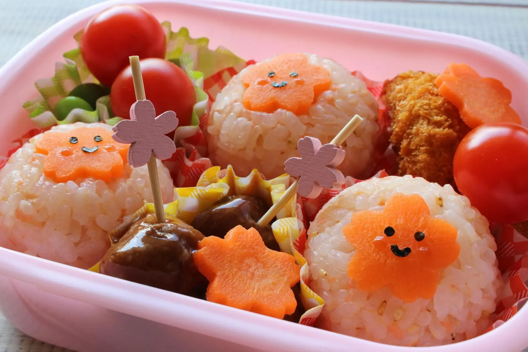 お花見弁当も簡単にできる！　おすすめのキャラ弁・デコ弁作りグッズ10選