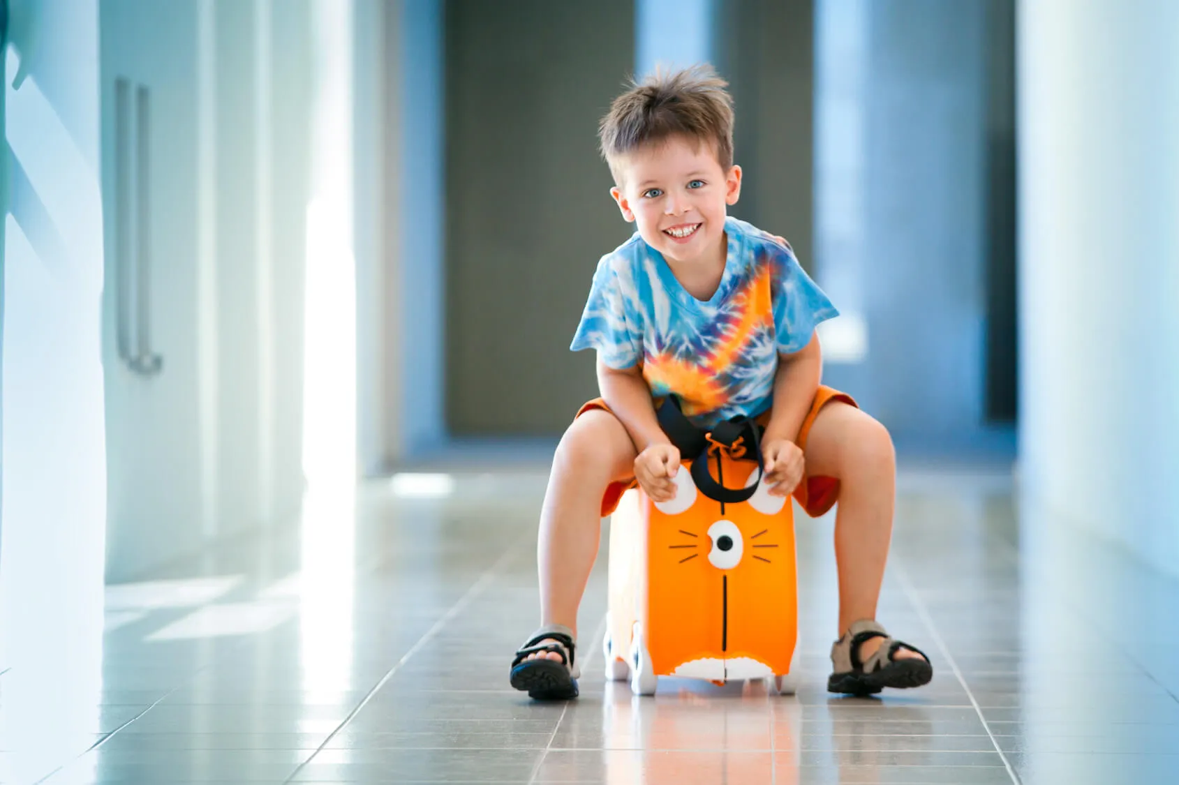 【口コミあり】旅行に便利！子どもが乗れちゃうスーツケース7選