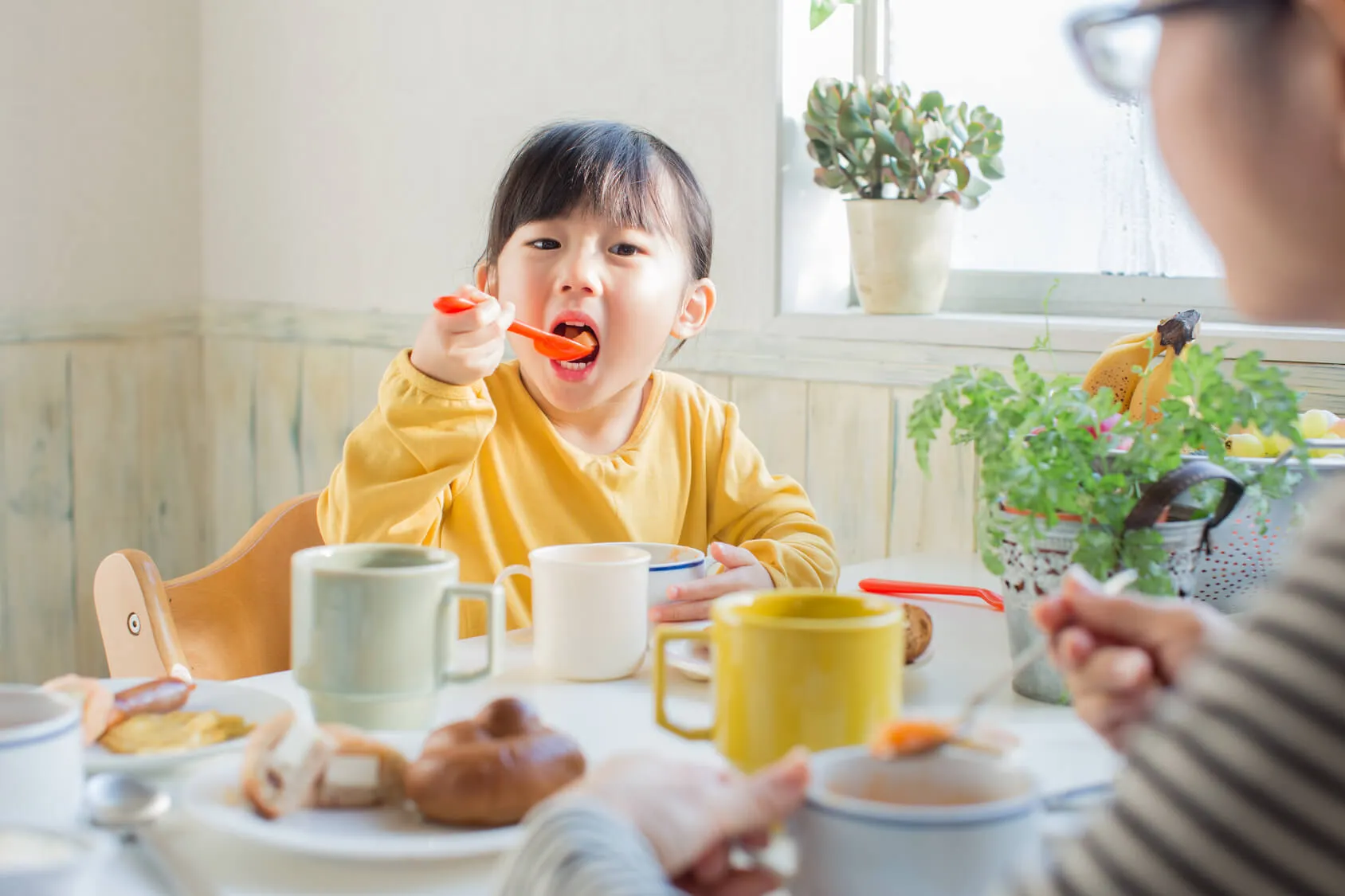 政府が朝食を食べない小中学生が増加と調査結果発表！意識改善を促すもネットでは「それぞれの事情が…」との声も