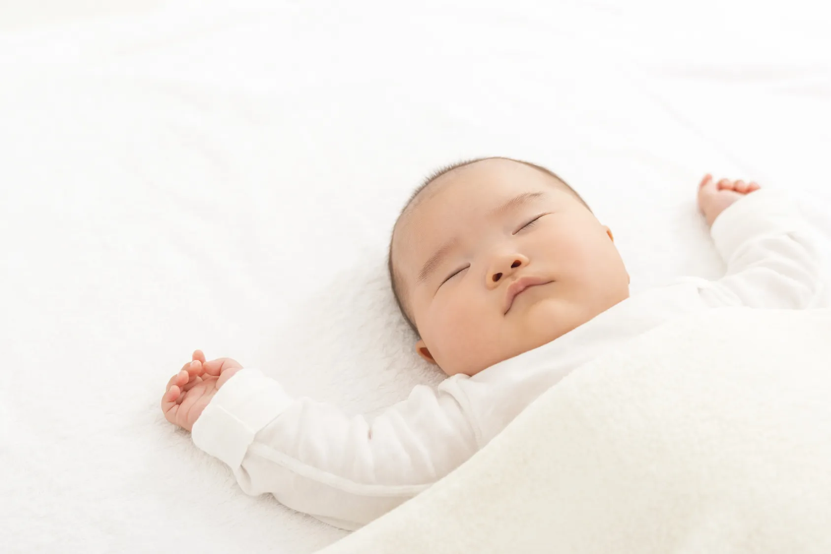 眠っている赤ちゃん