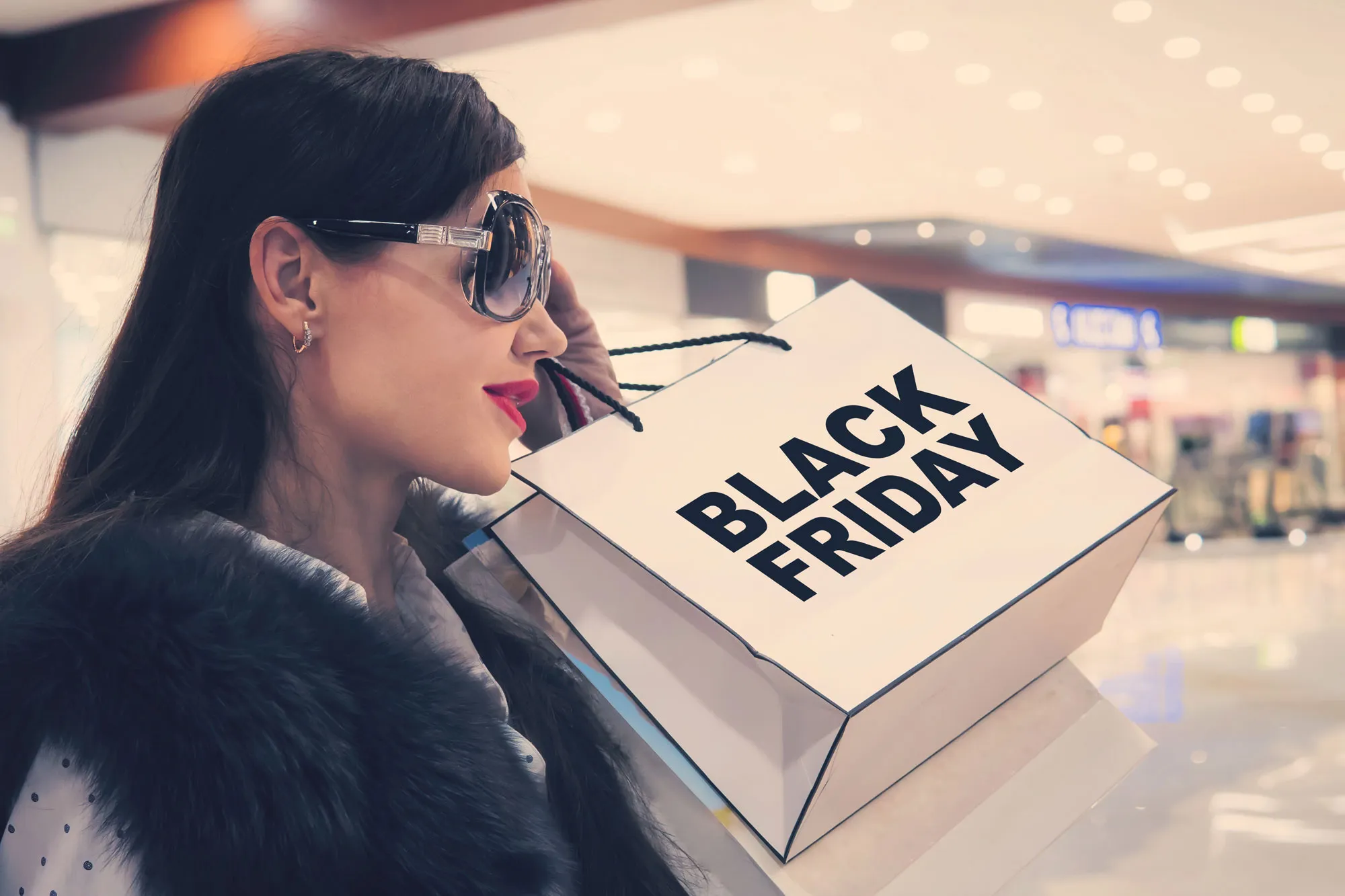 本日スタートAmazon「ブラックフライデーセール」！クロいものがタイムセールで安い！