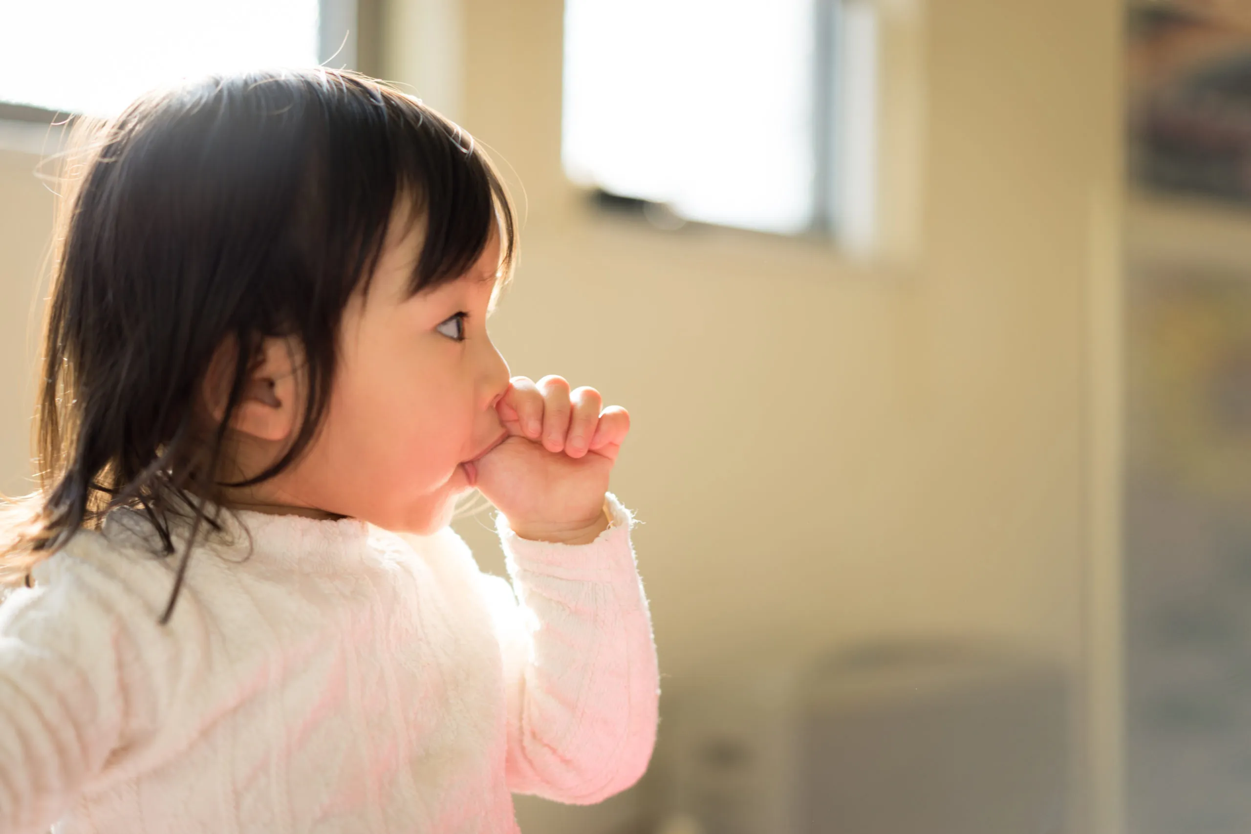 指しゃぶりいつまで？専門家のアドバイスに温度差があり不安なママも&#8230;
