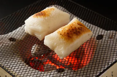 赤ちゃんや子どもにおもちはいつから？　注意点と食べさせる場合の裏ワザレシピもご紹介