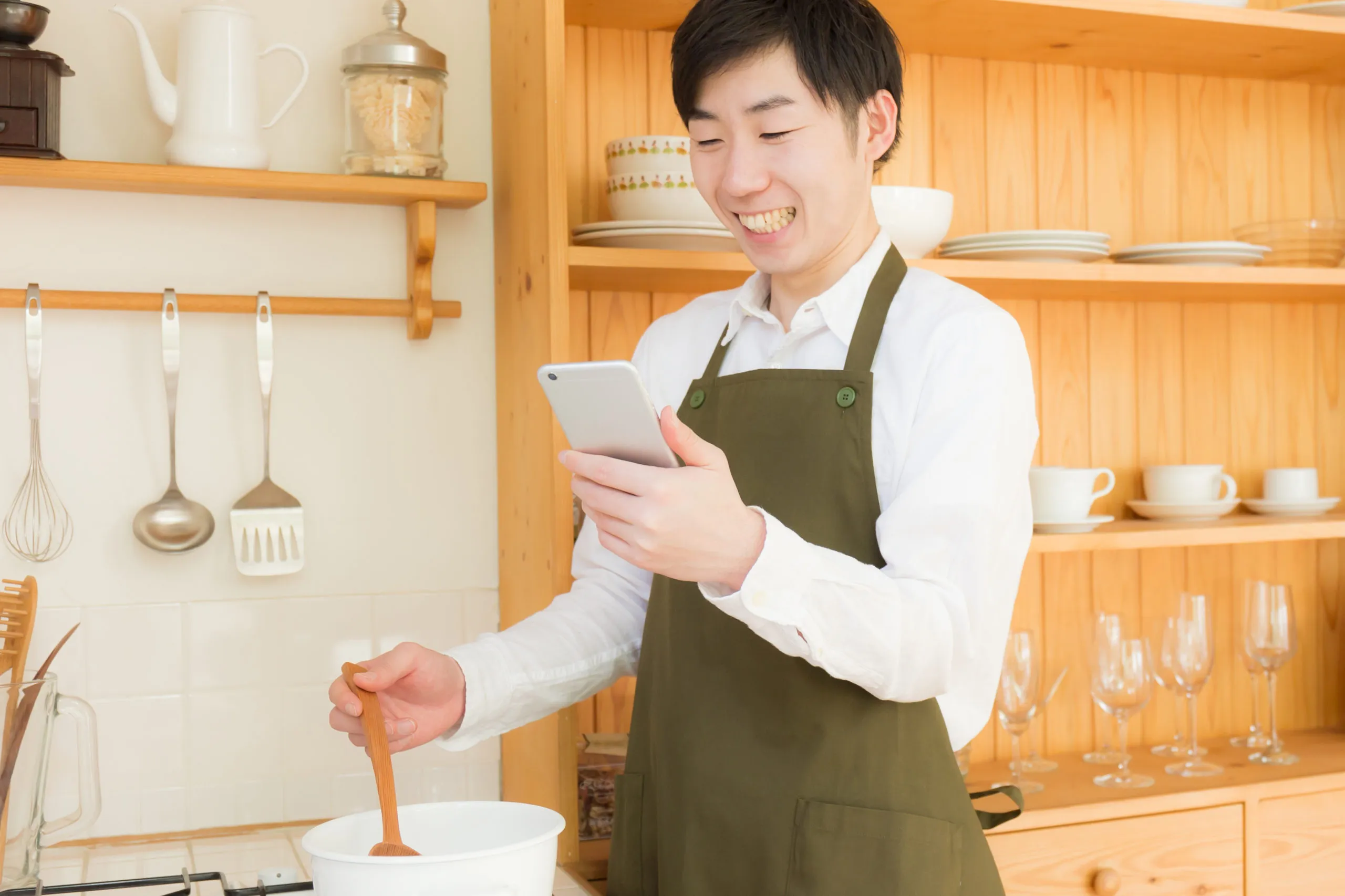育休取得男性3人に1人が育児2時間以下？！「とるだけ育休」にならないよう話し合いが必要