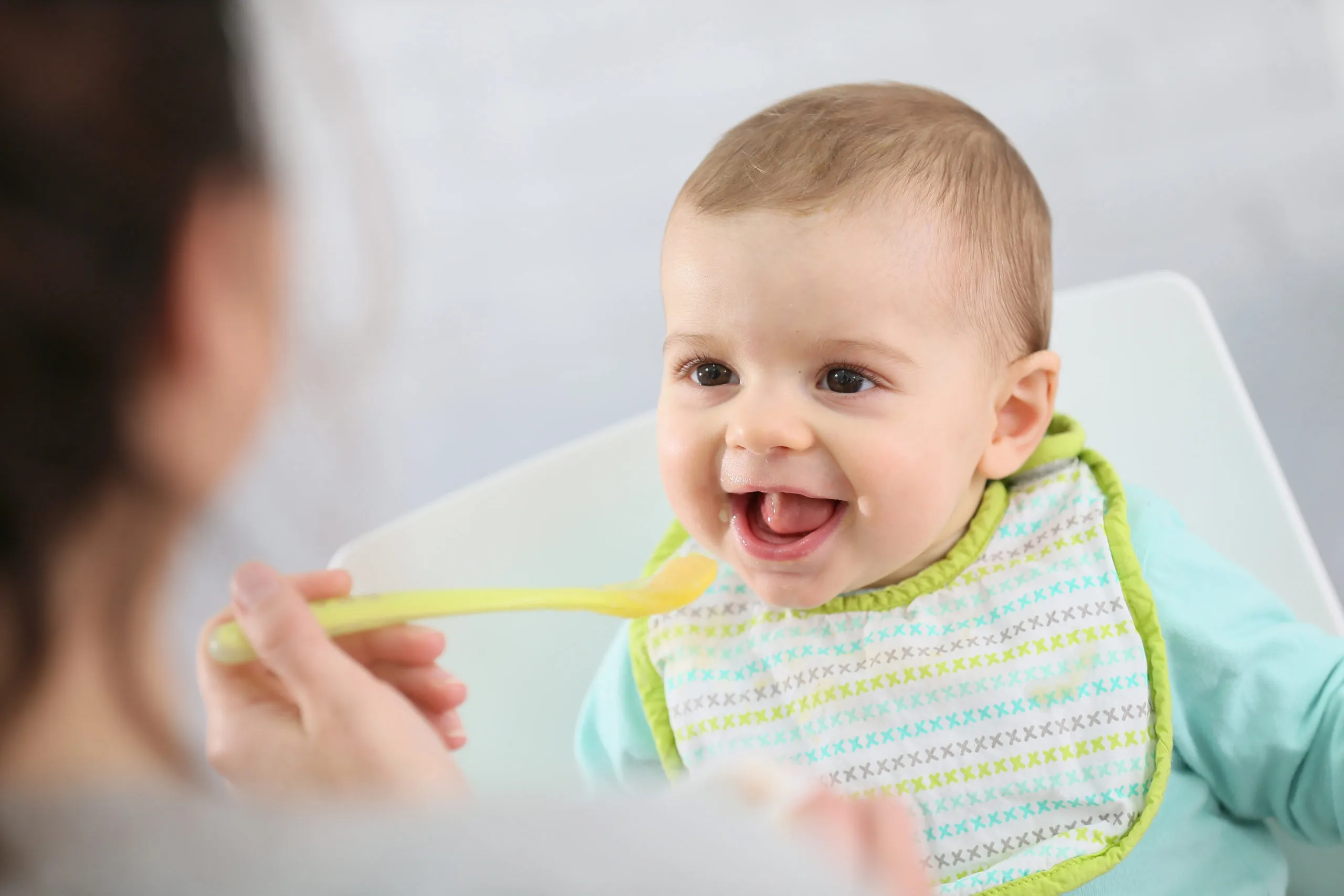 赤ちゃんの離乳食であげてはいけない食べ物は何？NG食材をご紹介