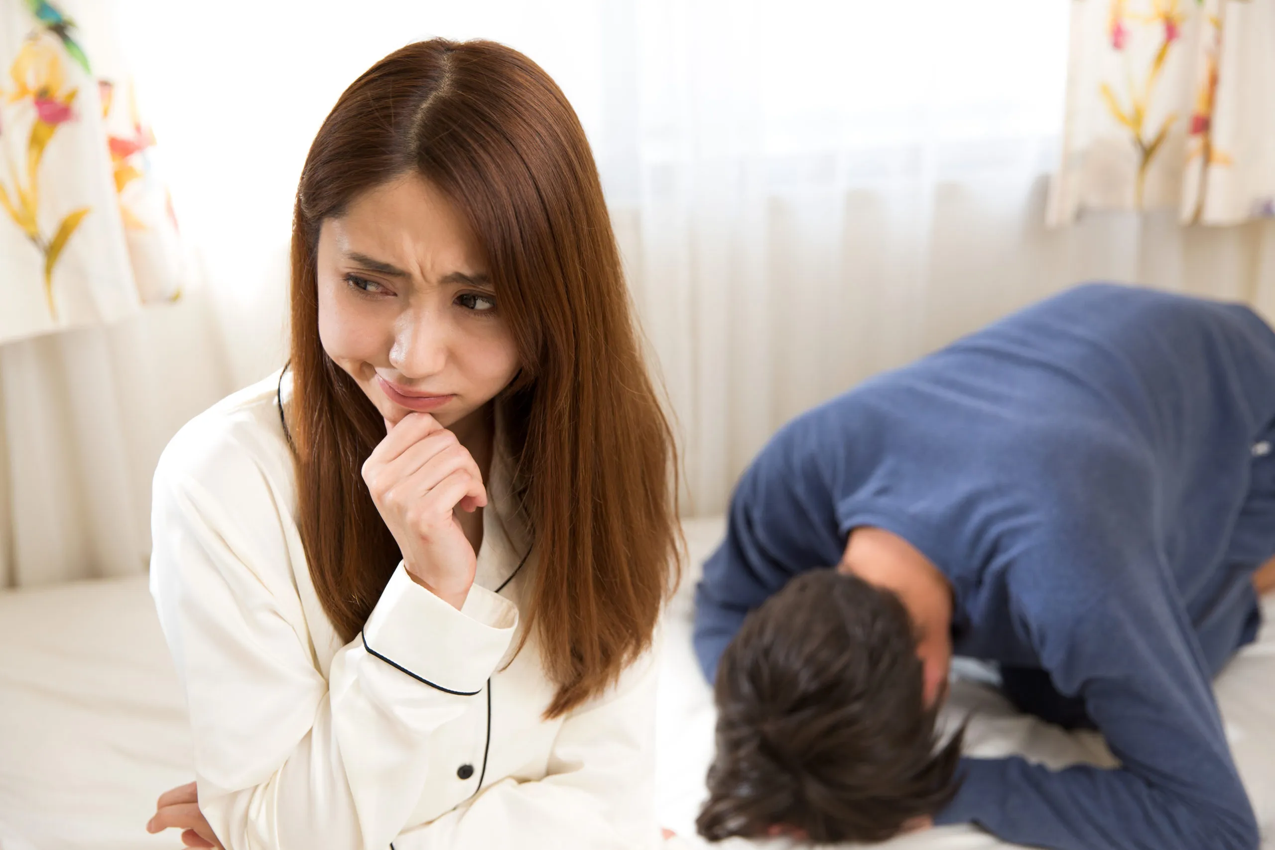 【共感多数】「隠れ浮気系」男子が急増中！？東出さんのような「誠実風イケメン」の浮気癖が治らない理由