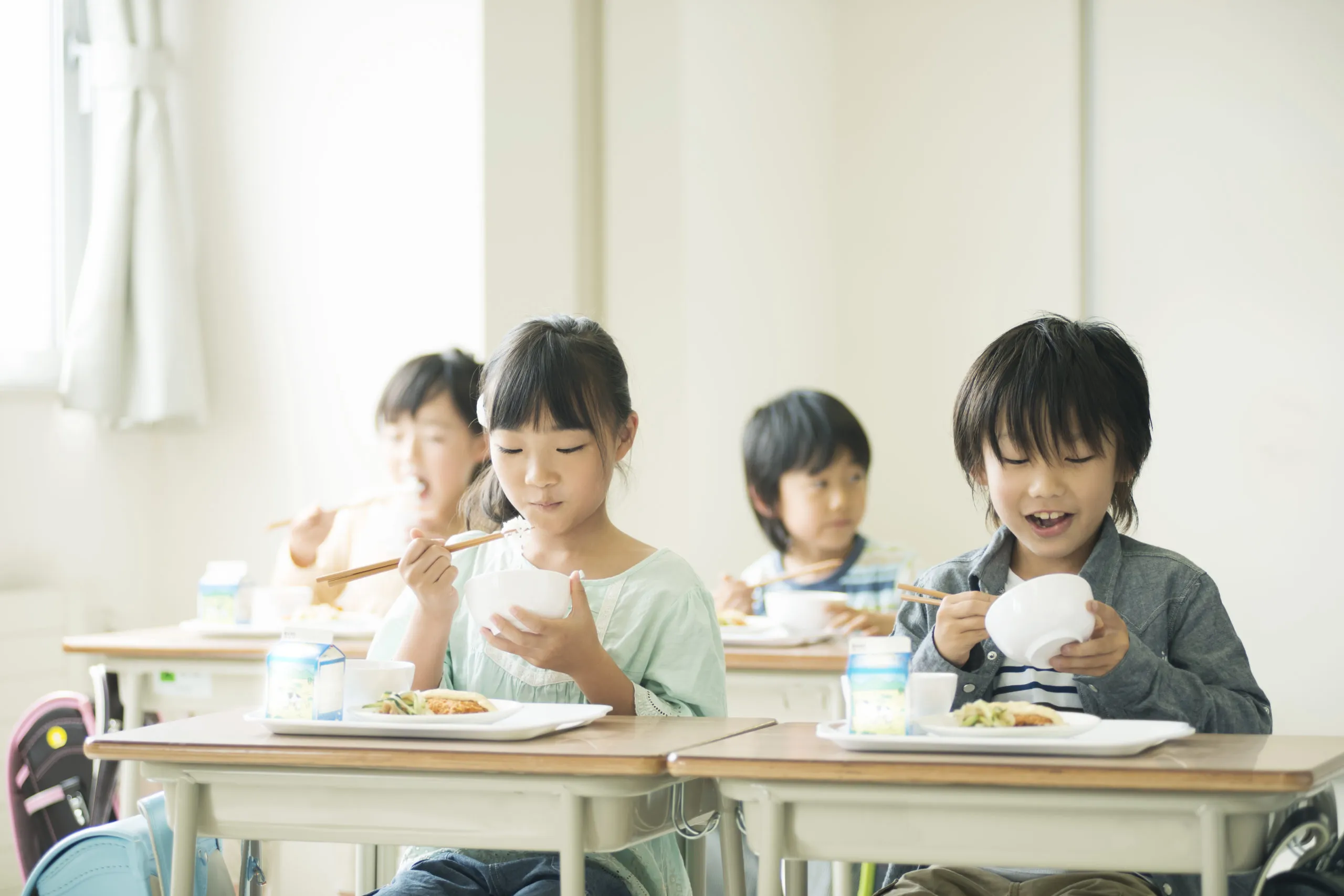 大阪市給食無償化　「お金のばらまきよりいい」称賛の声