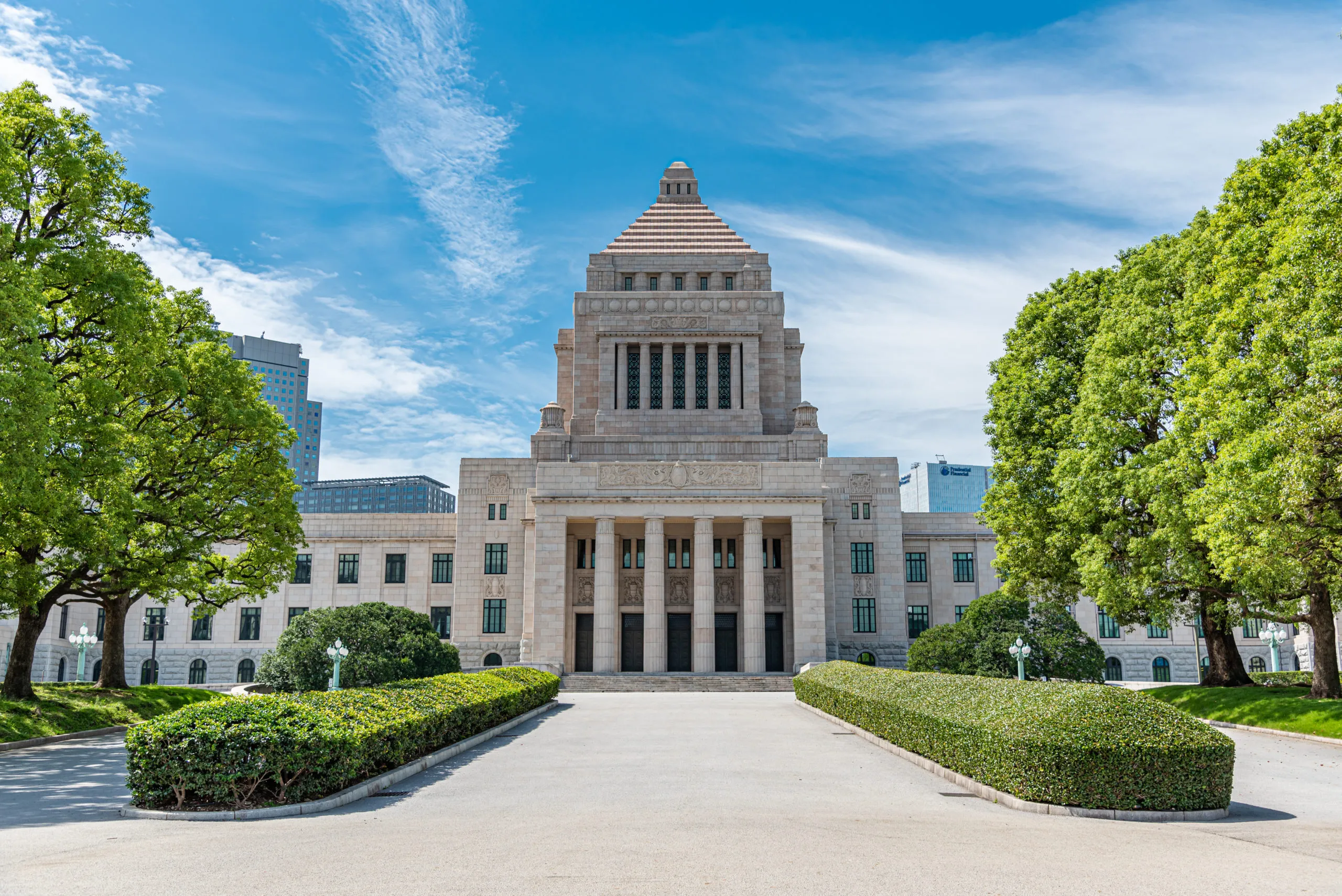 現金給付「早くて5月末」　「遅すぎる」「他国との政治力の差が歴然」など批判の声