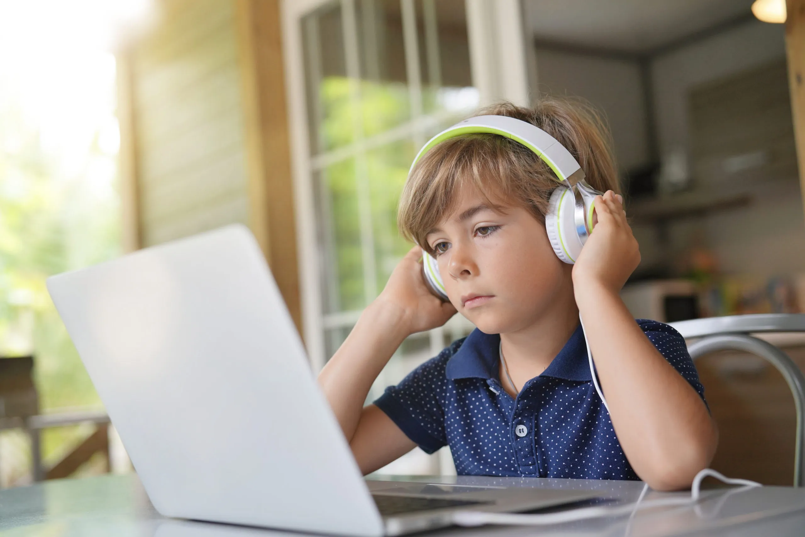 休校中のオンライン学習におすすめのおしゃれな子供用ヘッドフォン7選！