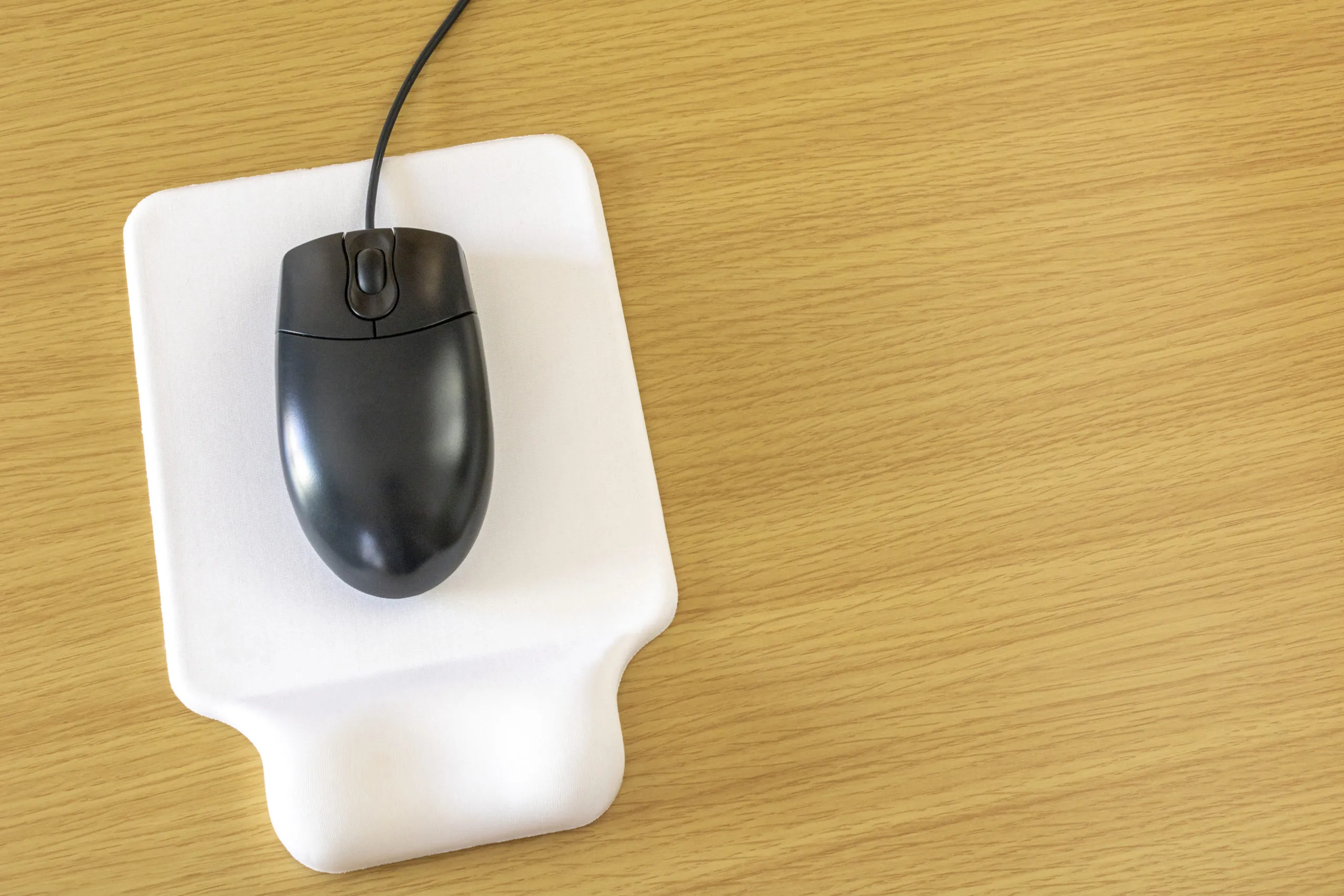 テレワークに最適なマウスパッド・ハンドレスト！手が疲れないおすすめ商品8選