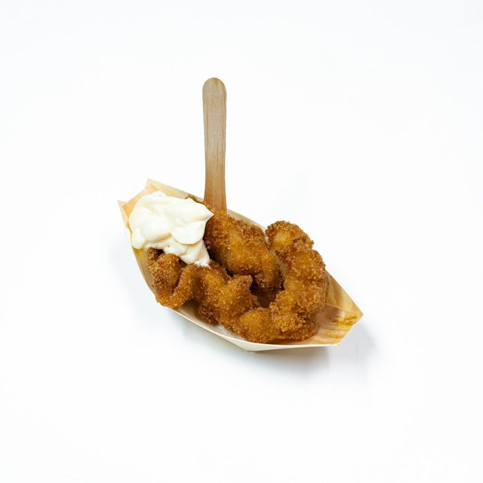 Mini chicken strip boat with sauce