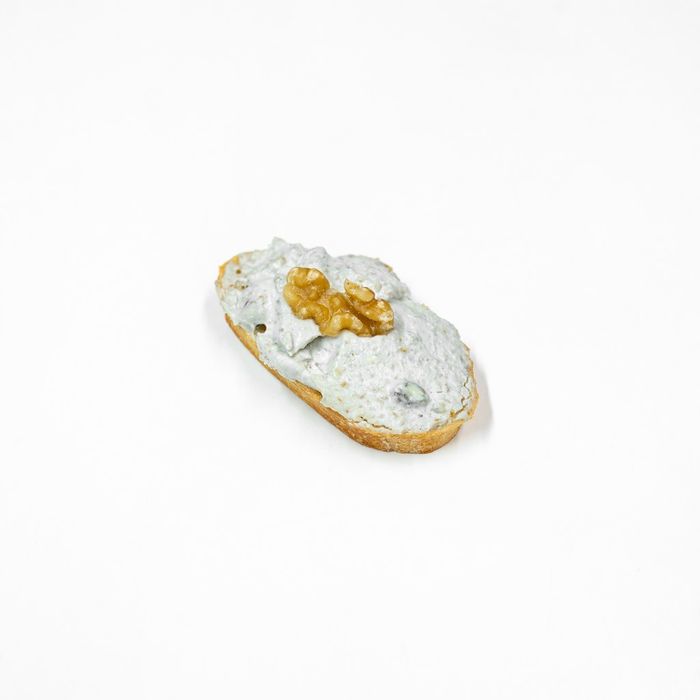 Vorspeise mit Blauschimmelkäse und Walnüssen