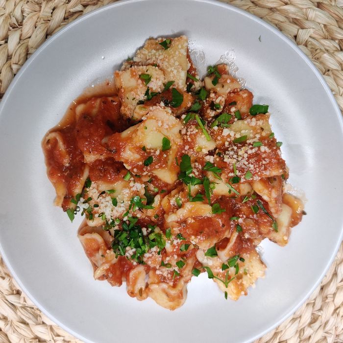 Meat ravioli in tomato sauce