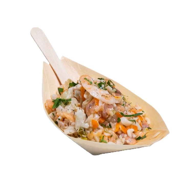 Mini salmon tartare boat