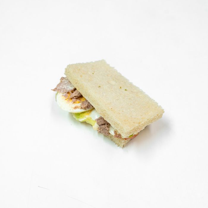 Cubanito mit Gemüse und Thunfisch