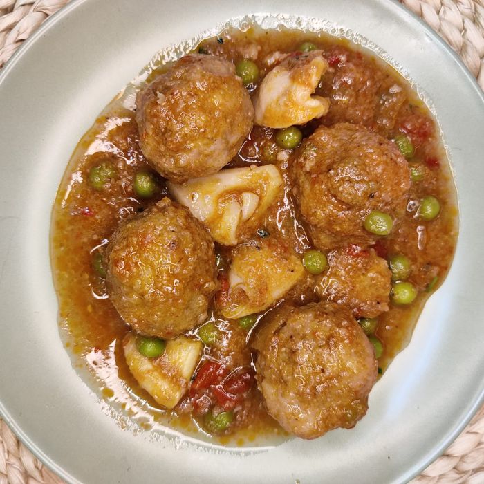 Tintenfisch-Fleischbällchen