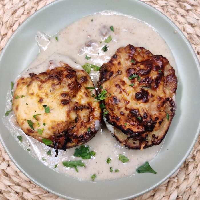 Gefüllte Kartoffeln mit Hähnchen und Bechamelsauce