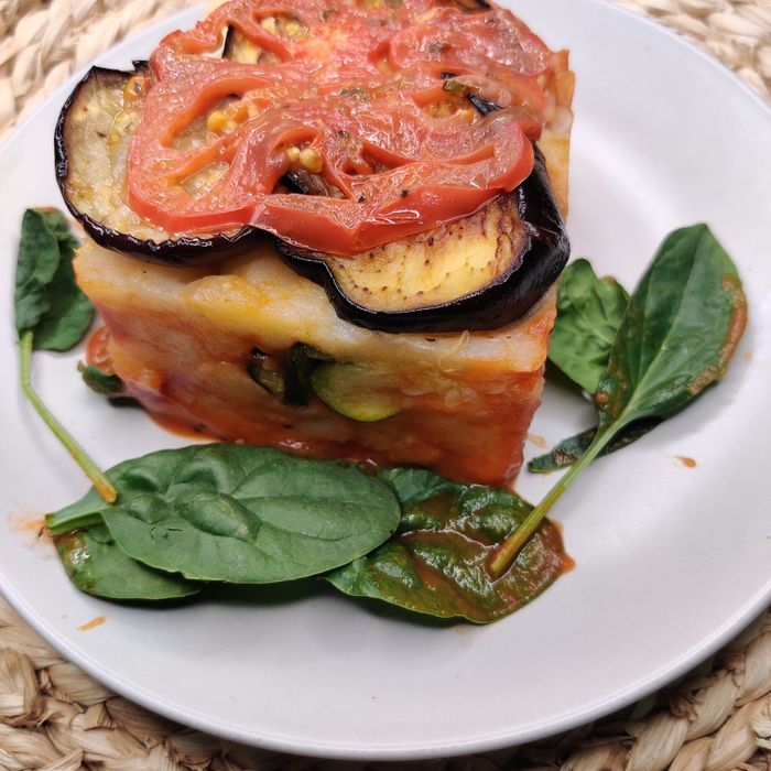 Flamet de patata amb alberginia, tomàquet, i carbassó