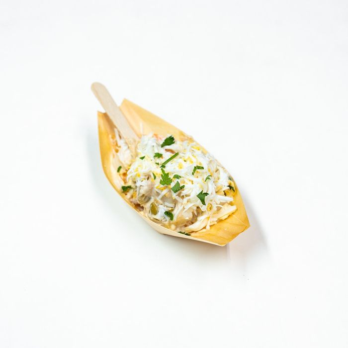Mini-Schiffchen mit russischem Salat