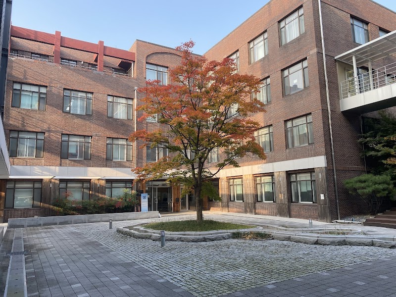Seoul National University Language Education Institute