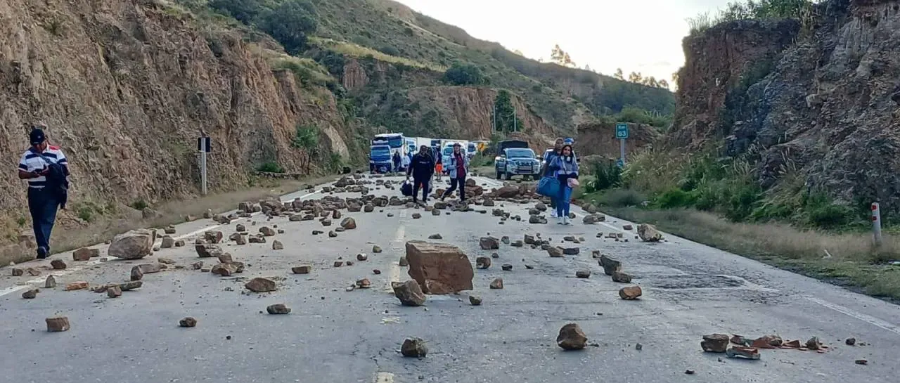CINCO PUNTOS DE BLOQUEO EN EL DEPARTAMENTO DE COCHABAMBA