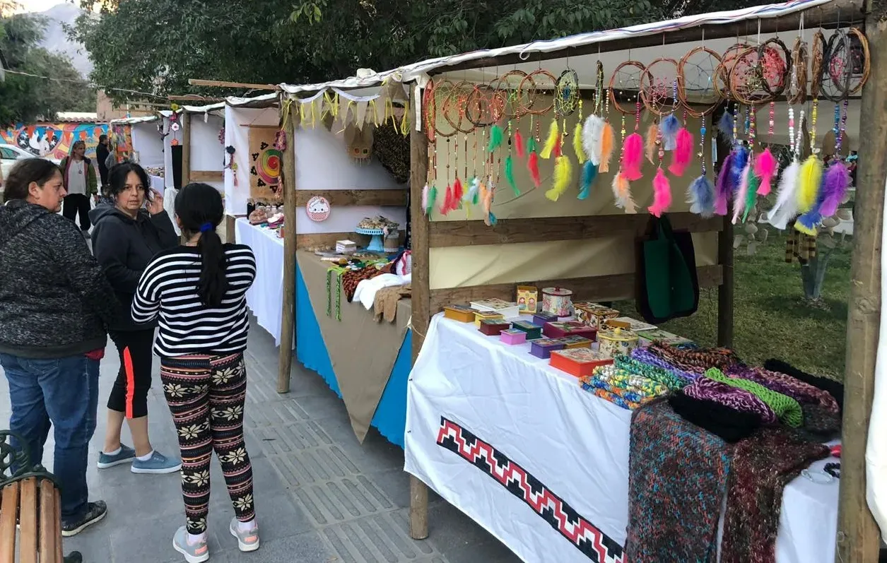 LANZAN FERIA DEL DÍA NACIONAL DE LA ARTESANA Y EL ARTESANO