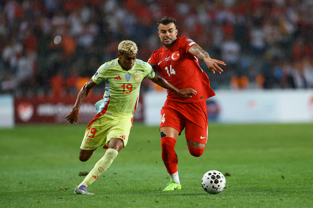 欧预赛焦点战：德国止跌，西班牙6-0客场屠土耳其 - 图片1