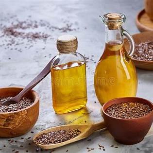 亚麻籽富含可溶性膳食纤维与α-亚麻酸（ALA，植物性Omega-3），但想吃出效果，关键在吃法与保存：研磨/浸泡更好吸收；1–2 汤匙/天足够；亚麻籽油只可冷拌并冷藏。 - 图片2