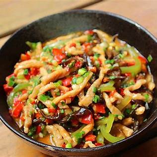 十分钟小厨｜鱼香肉丝：酸甜咸辣一口到位，米饭自动多半碗 - 图片1