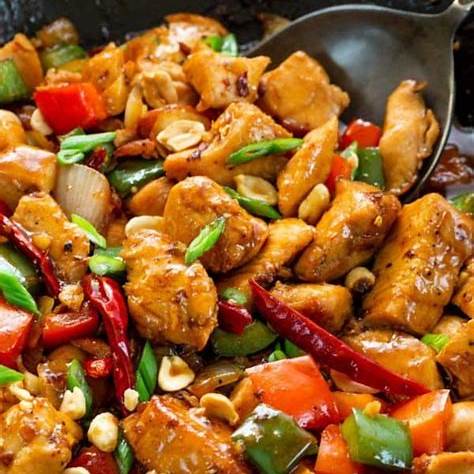 十分钟小厨｜宫保鸡丁（快手家常版）：酱香酸甜麻辣，花生脆到位 - 图片1