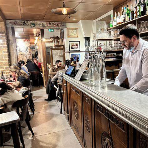 勺筷之间｜Chez L’Ami Jean 测评：一碗“神级米饭布丁”，与巴黎最吵闹的好胃口 - 图片2