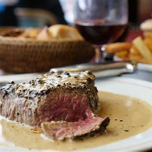 勺筷之间｜Bistrot Paul Bert 测评：黑胡椒牛排与黑板菜单，最像“巴黎梦”的那间小酒馆 - 图片1