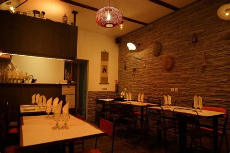 勺筷之间｜Deux Fois Plus de Piment（绝代双椒）测评：11 区“二倍辣”，午间 €8–12 到晚间 €12–25，人均 20–35€ 如何稳稳吃辣？ - 图片1