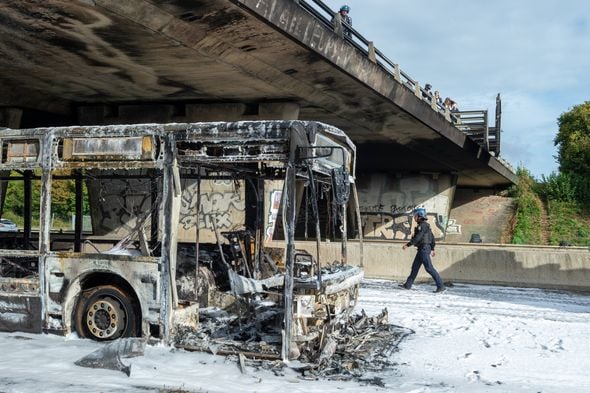 雷恩公交被焚后：环城限行与改道细则 - 图片2