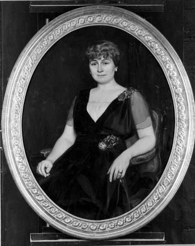 Ebba Öbrink (1888-1976), g m bankir Carl Wittenström by Oscar Björck