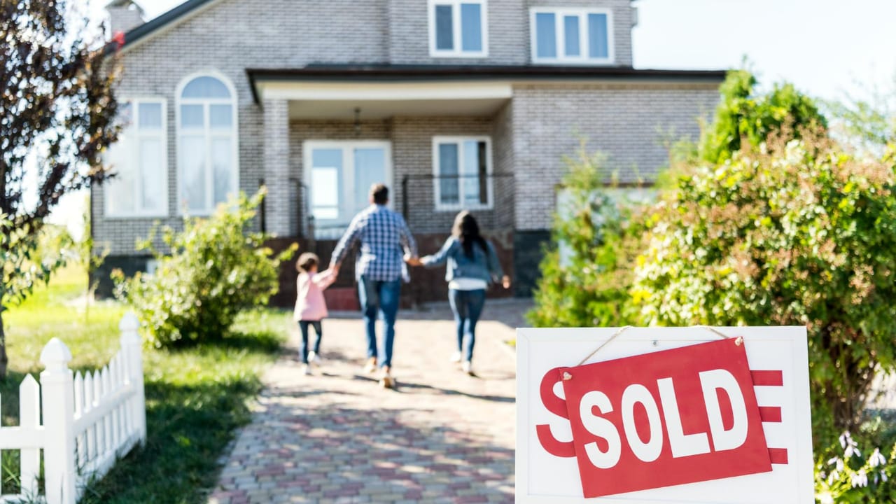 How quickly do most houses sell?