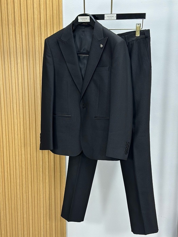 Suit - Item 5
