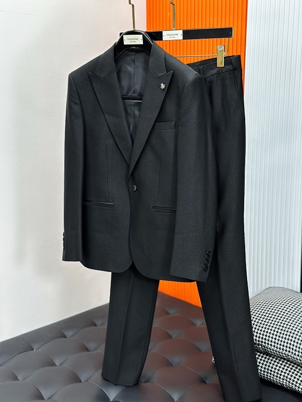 Suit - Item 34