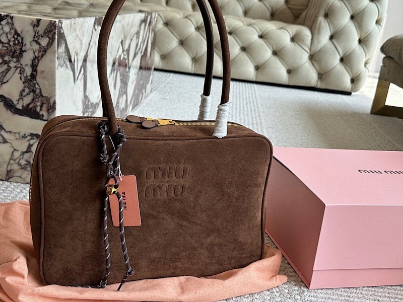 Briefcase - Item 387