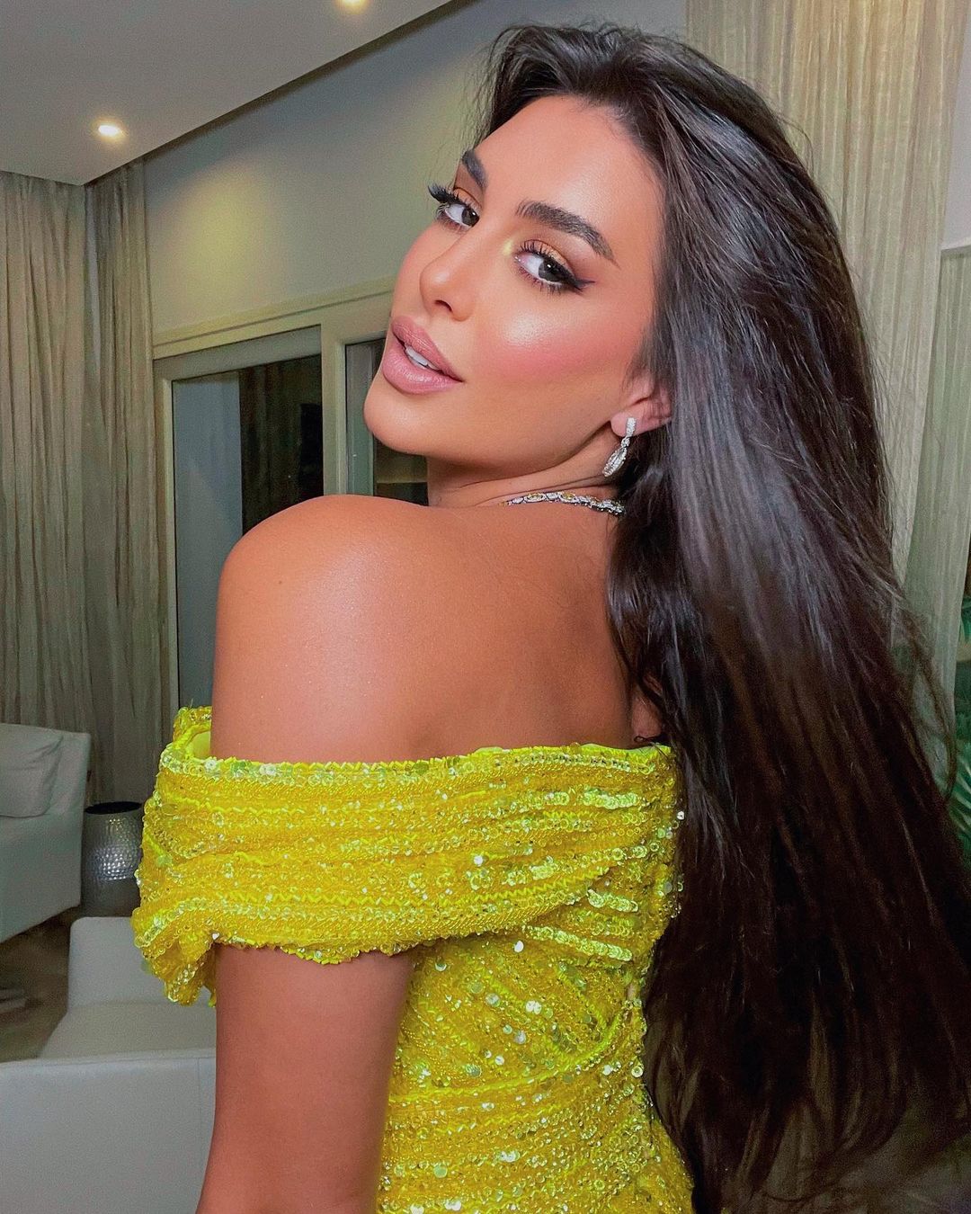 Yasmine Sabri Yasmine Sabri | eeMe
